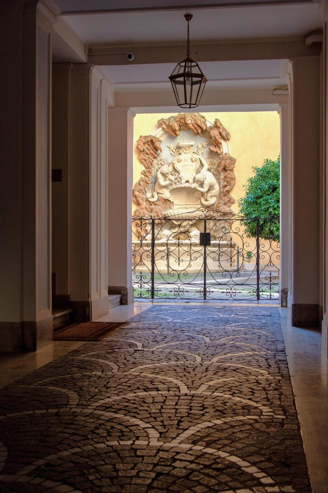 Bernini Stay, Next To Trevi Fountain Rome Luaran gambar